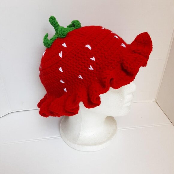 Crocheted Strawberry Bucket Hat New - Picture 6 of 11